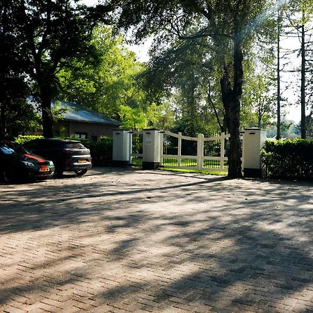 The Lodge Bed & Wellness Oisterwijk Sauna, Jacuzzi, Luxury Moergestel Bagian luar foto